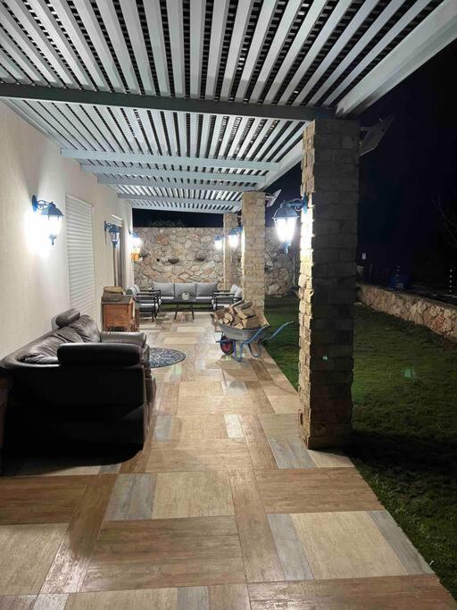 אחוזת היניבים Yaniv Estate Villa Nurit Екстериор снимка