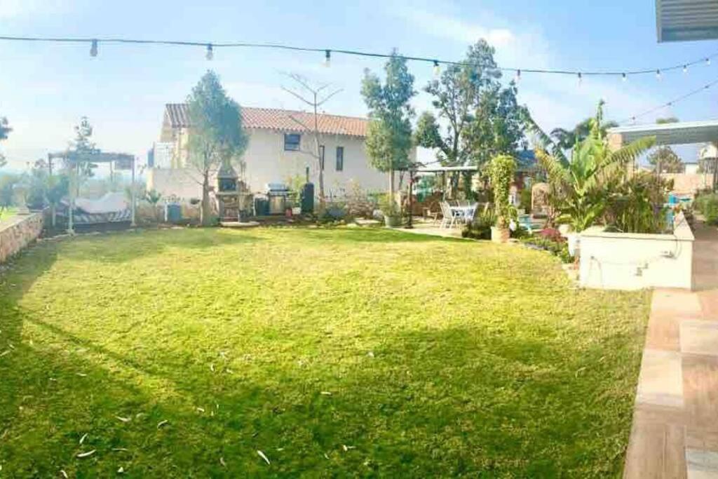 אחוזת היניבים Yaniv Estate Villa Nurit Екстериор снимка